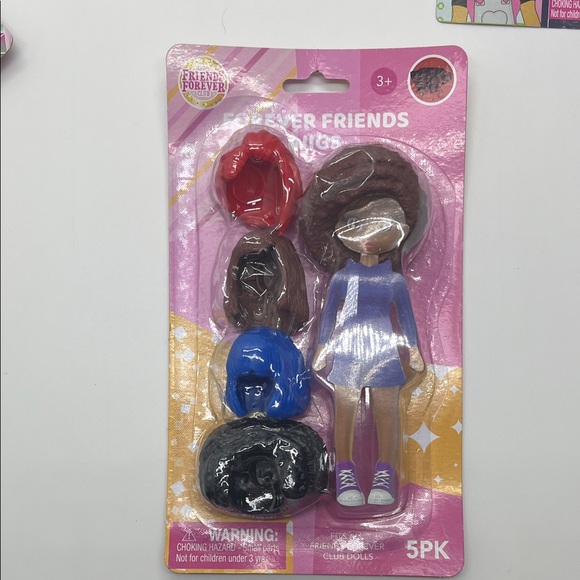 Friends Forever Club Dolls Set - Green, Blue, Red, and Pink Outfits - Picture 8 of 15